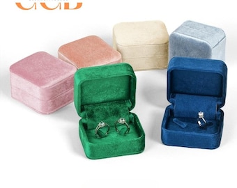 Velvet Ring Box, Minimalist Single-Slot Holder for Engagement & Wedding Rings, Proposal Photo Prop, Bridal Accessory