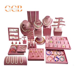 Lyxigt smyckesdisplayset i rosa sammet, elegant halsmodell och ringhållarställ, armbandsdisplay för presentation, present till smyckesälskare