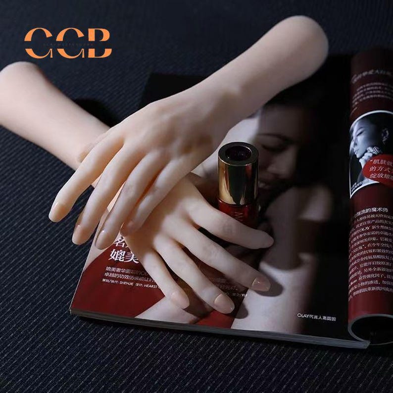 Female Artificial Hand Model, Bendable Silicone Artificial Hand Model ...
