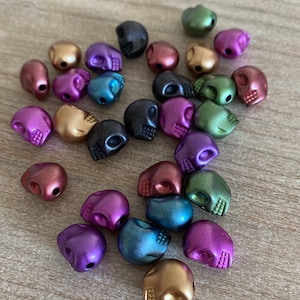 Plastic skull beads