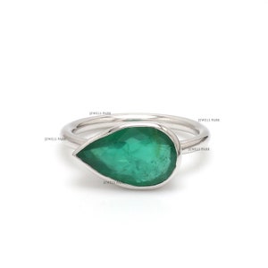 Emerald big pear cut 3.25 carats bezel set ring gold | Natural emerald pear cut stackable ring gold | Pear cut emerald 10x12 mm signet ring