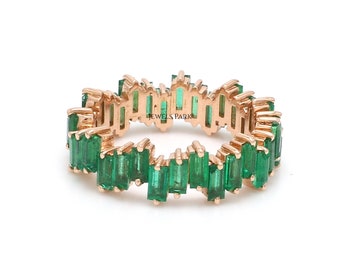 Emerald zig zag eternity band ring gold | Natural baguette cut emerald band ring gold | Emerald cut emerald eternity band ring gold