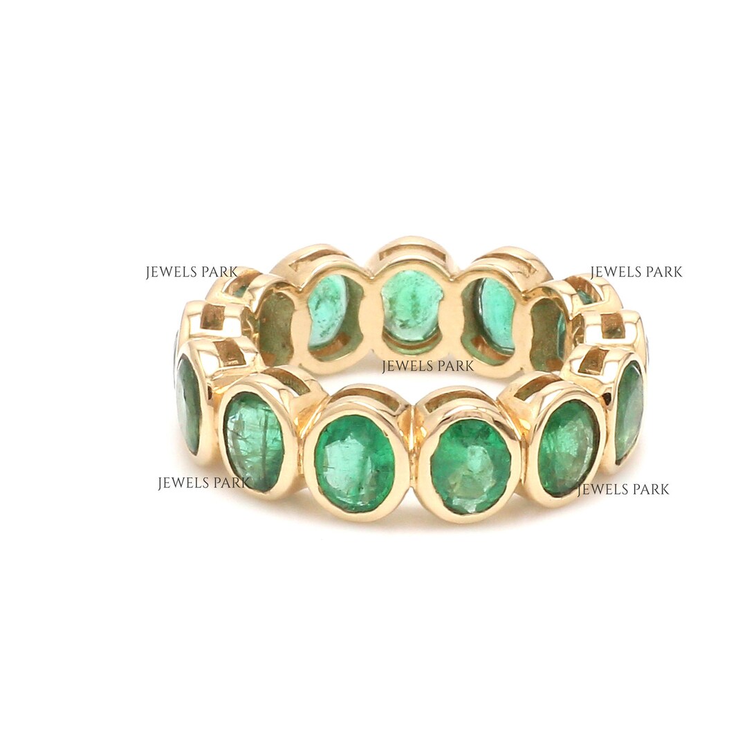 Antique Oval Cut Bezel Set Emerald Eternity Band Ring Gold | Natural ...