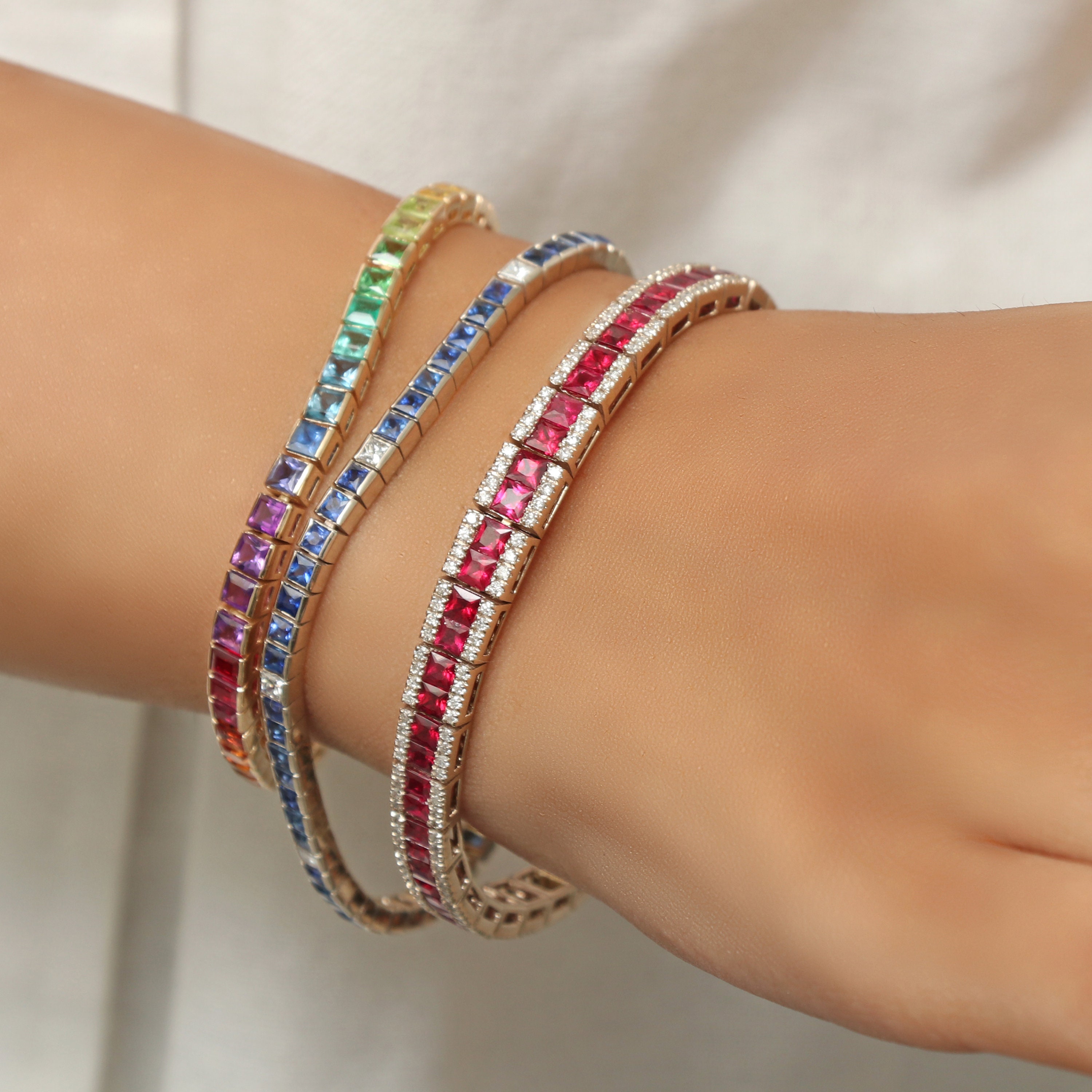 レインボー サファイア プリンセス カット テニス ブレスレット