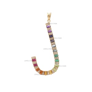 Colar de ouro com pingente de letra de diamante com pedras preciosas do arco-íris | Gemas naturais do arco-íris diamante letra J pingente de ouro | Grande pingente de letra arco-íris dourado