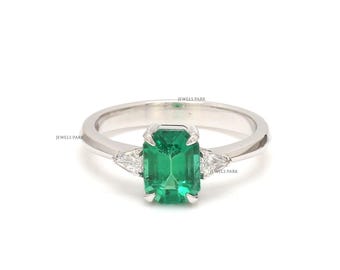 エメラルド＆ダイヤモンド スリーストーンリング、14Kイエローゴールド