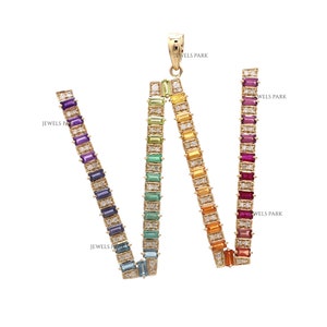 Colar de ouro com pingente de letra de diamante com pedras preciosas do arco-íris | Gemas de arco-íris naturais diamante letra W pingente de ouro | Grande pingente de letra arco-íris dourado