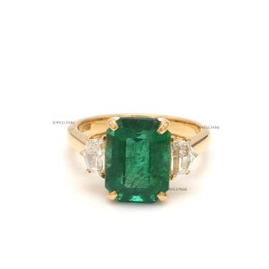 Emerald diamond three stone ring gold | Natural emerald cut emerald trapezoid diamond three stone ring gold | Emerald cut octagon ring gold