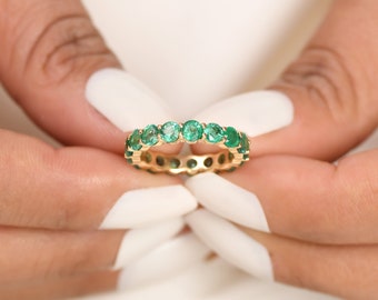 Natural real emerald eternity band ring in 14k 18k gold, 3.5mm 3ct green emerald ring gold, Emerald wedding band, Natural emerald ring gold