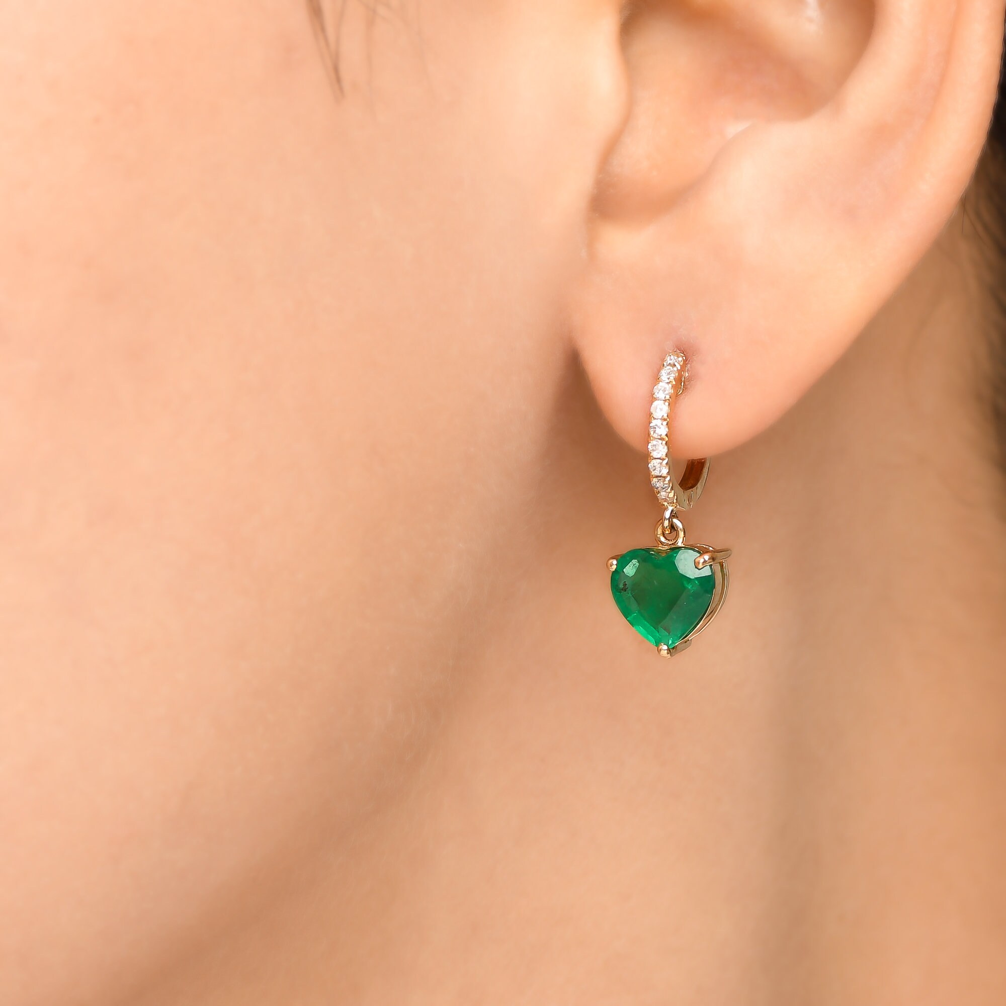 Orecchini pendenti a forma di cuore, da donna, con zirconia