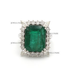 Real emerald cut emerald with diamond ring gold | Big natural emerald diamond antique ring in gold | Vintage emerald cut emerald ring gold