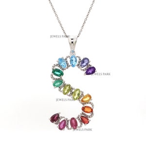 Pingente de letra inicial com corte de pêra de pedra preciosa do arco-íris | Colar com letra com nome e pingente com letra grande | Colar ombre arco-íris com várias pedras preciosas em ouro