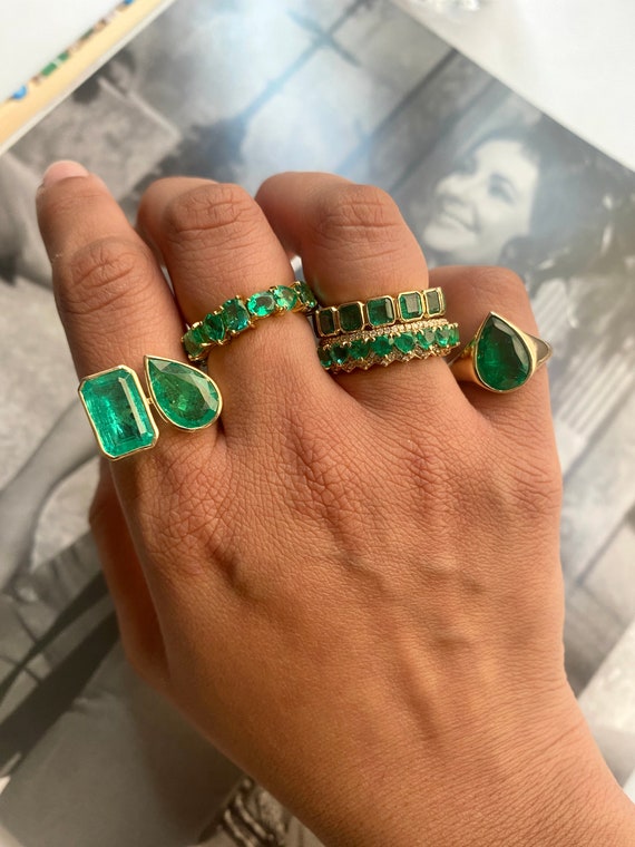 Estate 18KT Yellow Gold Princess-Cut Diamond + Emerald Band Ring – LSJ