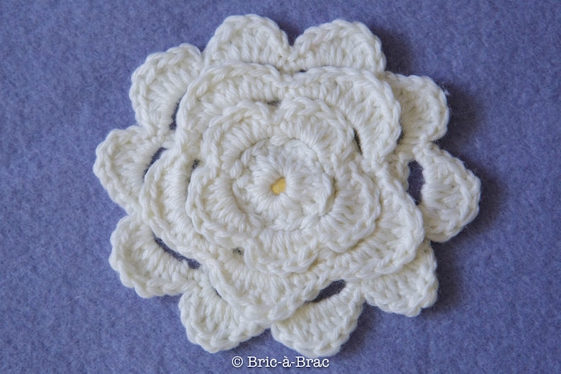 Handmade flower wool brooch acessory boho style brooch pin vintage brooch hand knitted flower wool brooch crochet flower brooch