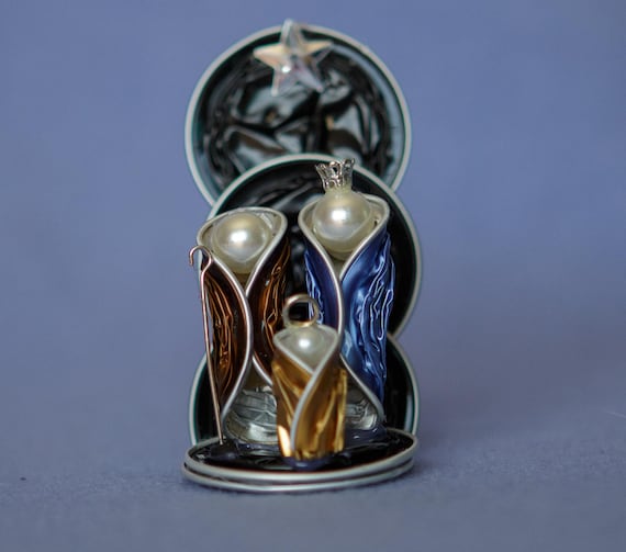Mini handmade nativity scene in coffee capsules, christmas decoration, holy family, home decoration, christmas gift, Mary Joseph Jesus