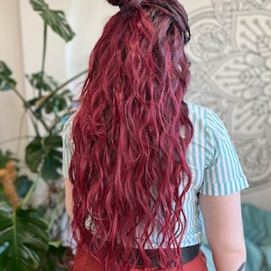 Burgundy wavy hair extensions, washable synthetic crochet dreads, black to red ombre de dreadlocks, reusable synthetic curly push up locks