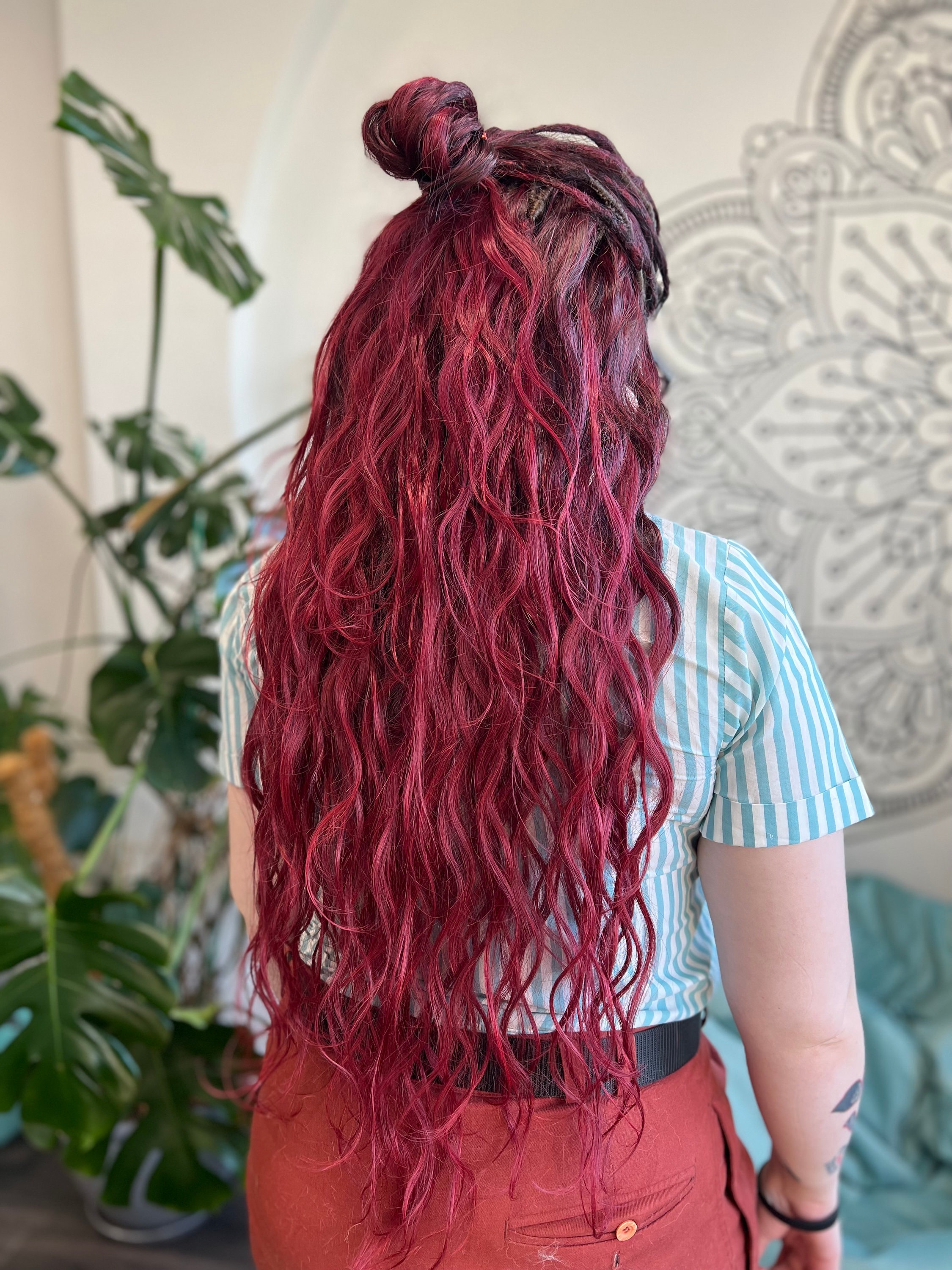Burgundy wavy hair extensions, washable synthetic crochet dreads, black to red ombre de dreadlocks, reusable synthetic curly push up locks