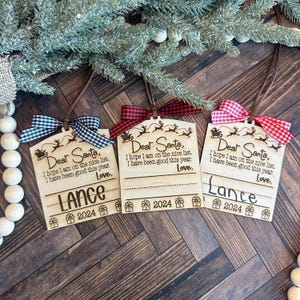 Adorno navideño 2024 con la letra de un niño que dice "Querido Papá Noel", adorno con la carta a Papá Noel para niños, regalo de relleno de media para niños, recuerdo