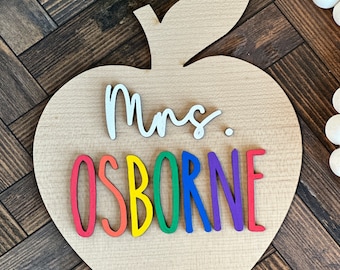 Personalisiertes Apfel für Lehrer Namensschild für Schreibtisch, benutzerdefiniertes Lehrer Wertschätzung Geschenk für Frauen, Regenbogen Namensschild für Lehrer, Klassenzimmer