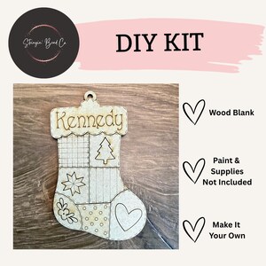 Unfertiger Holzstrumpf zum Bemalen, personalisiertes DIY-Ornament-Set für Kinder, Patchwork-Strumpf zum Selberbemalen