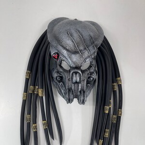 How to Make a Predator Mask Out of Cardboard