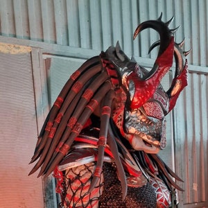 O predador Viking cosplay de luxo