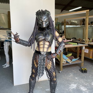 Predator Girl Cosplay Costume