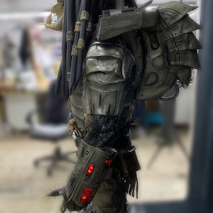 Predator Deluxe Cosplay Costume image 6