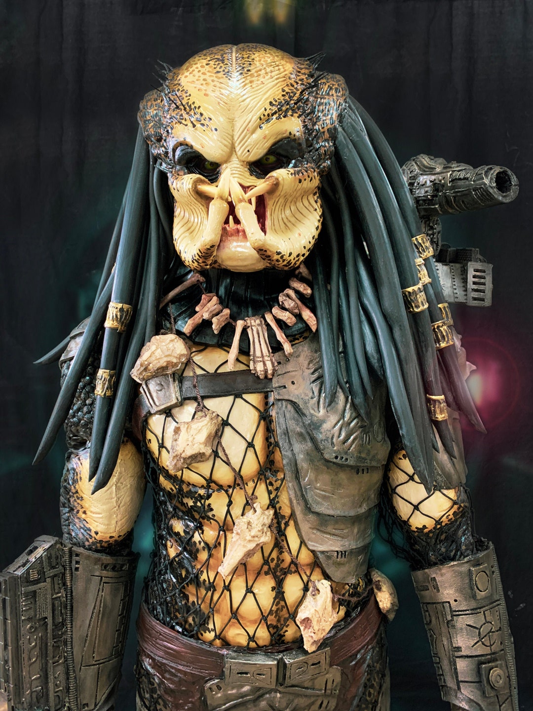Predator Resin Mask Predator Wolf Alien Mask Predator Costume Mask - China  Helmets and Masks price