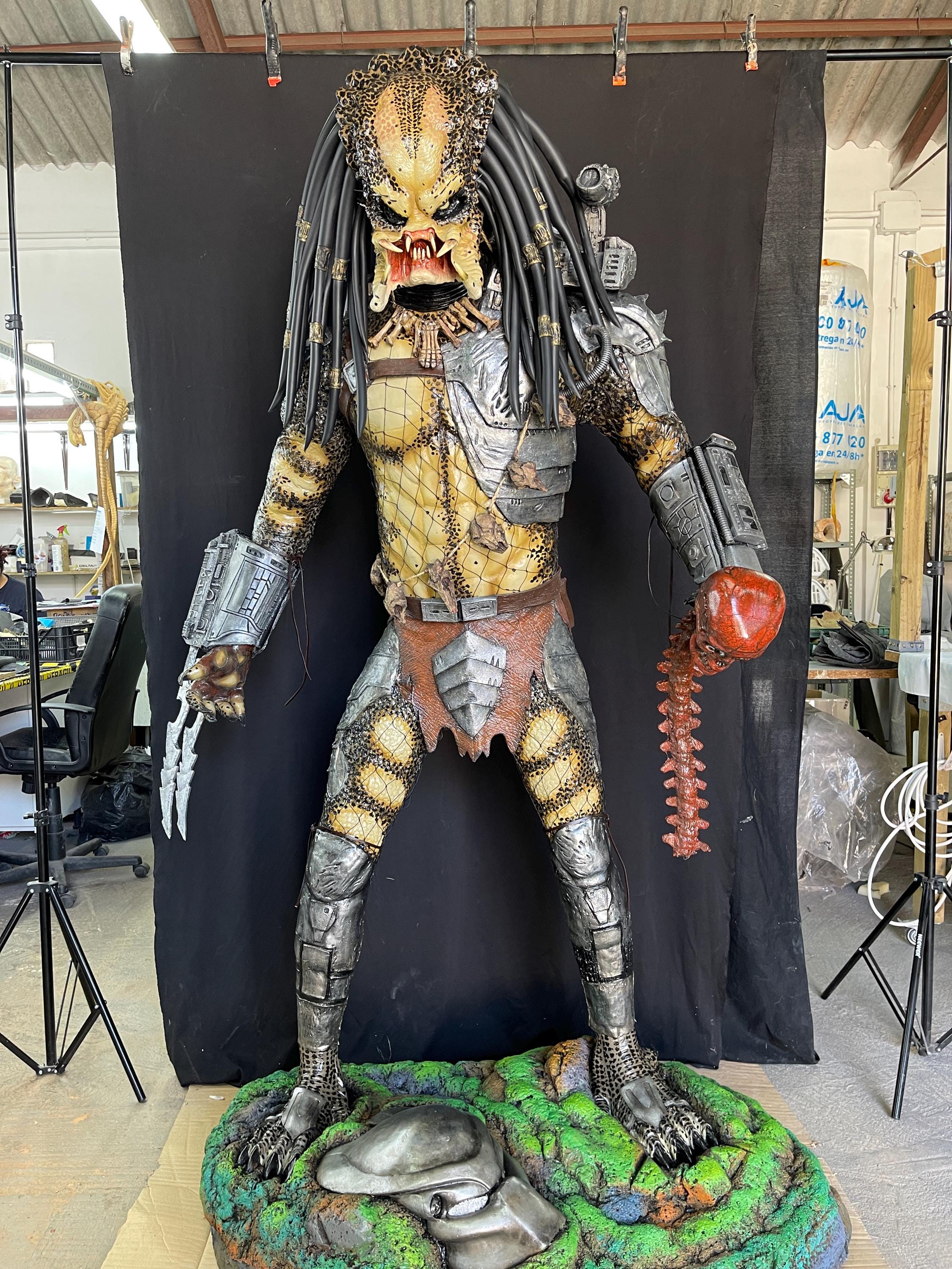 プレデター　金属製アートフィギュア 約20cm プレデター像 - Etsy 日本