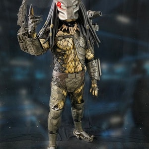 Predator Deluxe Cosplay Costume image 2