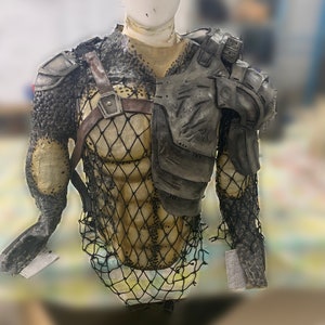 Predator Deluxe Cosplay Costume image 8