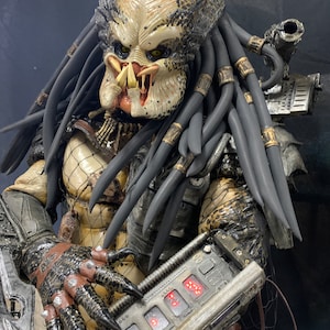 Predator Deluxe Cosplay Costume image 7