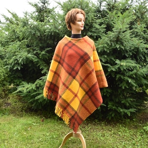 Poncho de lã de cordeiro multicolorido xadrez tamanho XXL Capa de lã de cordeiro multicolorido xadrez tamanho extra grande Capa de lã de cordeiro multicolorido xadrez tamanho XXL