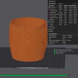 Peut inclure: Rendu 3D d'un pot de pivoine orange. Le pot a une surface textur&eacute;e et une forme cylindrique. L'image comprend un tableau de r&eacute;sultats de d&eacute;coupe avec des d&eacute;tails sur l'utilisation du filament et le temps d'impression. Dimensions du pot : 13,59 x 13,60 x 12,94 cm.