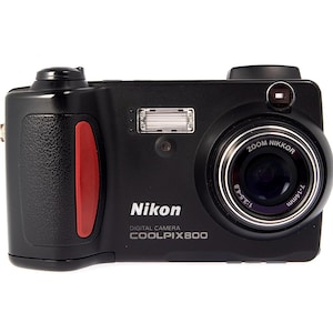 NIKON Coolpix 800 Digital Camera - Tested - Excellent Condition