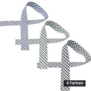 Op de afbeelding: Drie stroken stoffen lint met een blauw, groen en zwart gingham ruitpatroon. Elk lint is in een kruisvorm gelust. Een zwart rechthoekig label met de witte tekst 4 Farben bevindt zich rechtsonder in de afbeelding.