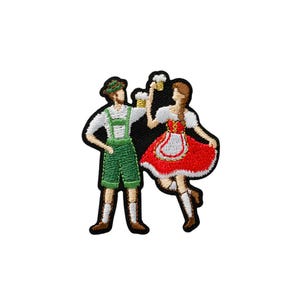 Pair de Patch com trajes tradicionais