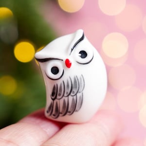 Petite figurine de harfang des neiges, décoration de hibou de Noël, cadeaux de hibou pour elle, peint à la main