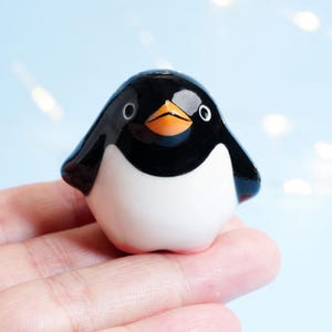 Adélie Penguin Figurine, Miniature Adelie Penguin, Totem, Home Decor, Artisan Gift
