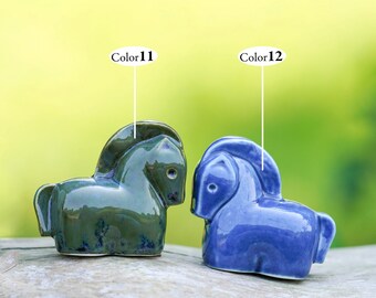 小さな陶器のポニーの置物：手作りの馬の彫刻、室内装飾 - Etsy 日本