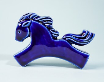 疾走する陶器の馬の置物、馬の装飾、家の装飾動物、馬好きへのギフト
