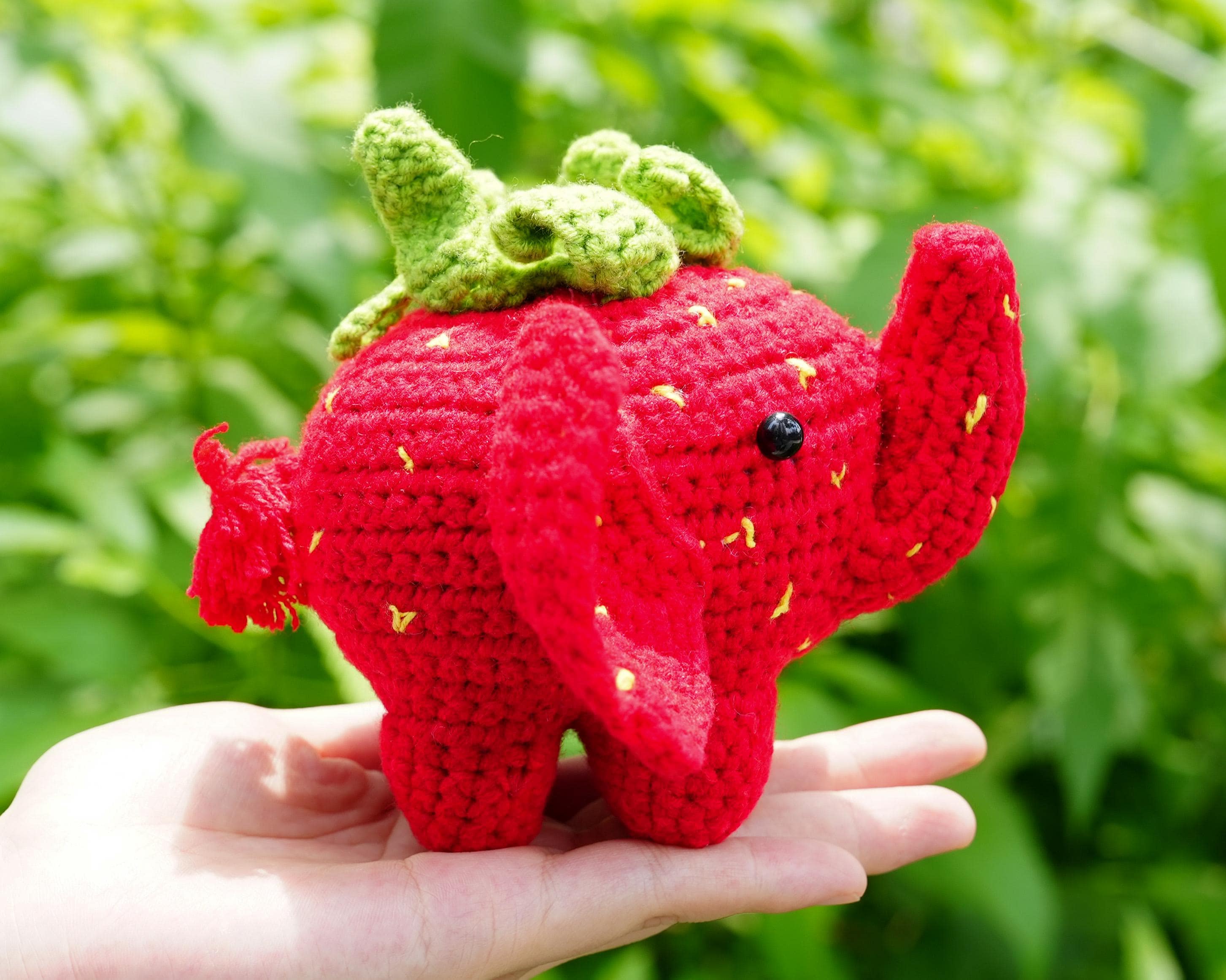 Strawberry elephant crochet - Etsy 日本