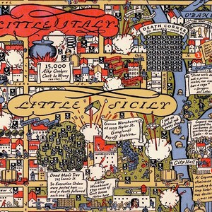 Op de afbeelding: Een kleurrijke, ge&iuml;llustreerde kaart van Little Italy en Little Sicily in New York City. De kaart toont verschillende locaties, waaronder een lijkenhuis, een magazijn, een dode boom en een stadhuis. De kaart is gevuld met humoristische details en tekst, zoals "15.000 Alkoholieken kunnen niet fout zijn, toch?" en "Ik krijg elke dag een alcoholwrijfbeurt."