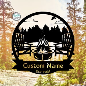 Monograma de camping ESCENA FORESTAL / Letrero con apellido / Regalo personalizado / Letrero de cabaña / Letrero establecido / Decoración para exteriores / Letrero para acampar con fogata