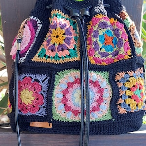 Handmade Crochet Granny Square Bag – Black Base Boho Shoulder Bag, Colorful Patchwork Purse, Lined Medium Size Tote, Unique Artisan Bag