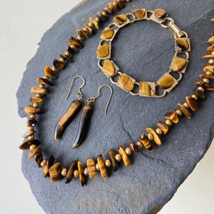Colar, pulseira e brincos vintage com olho de tigre