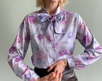 Vintage 1970s Tulip Print Bow Collar Top, Floral Secretary Blouse, S/M