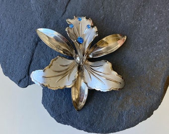Vintage 1960s Orchid Flower Silver Toned Brooch with Rhinestones