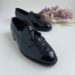 Vintage Florsheim Black Leather Loafers, Men 6.5D, Women 8.5  display picture 1